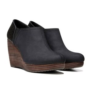 NEVER WORN Dr. Scholl's Harlow Wedge Bootie, Black